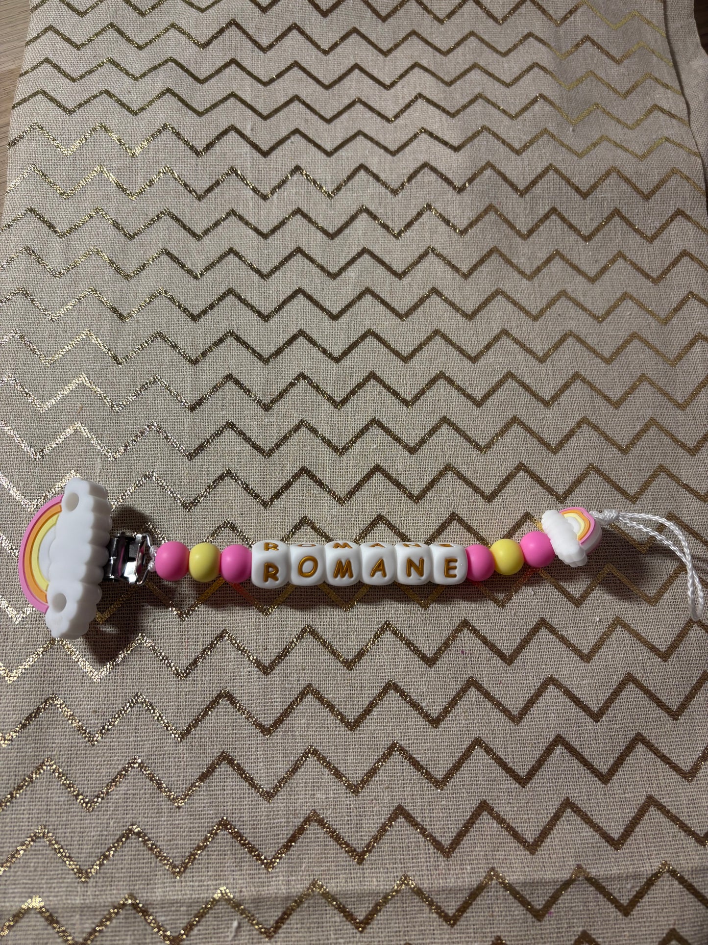 Attache tétine arc en ciel